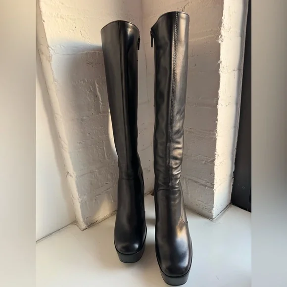 Saint Laurent Black Boots - Picture 3 of 8